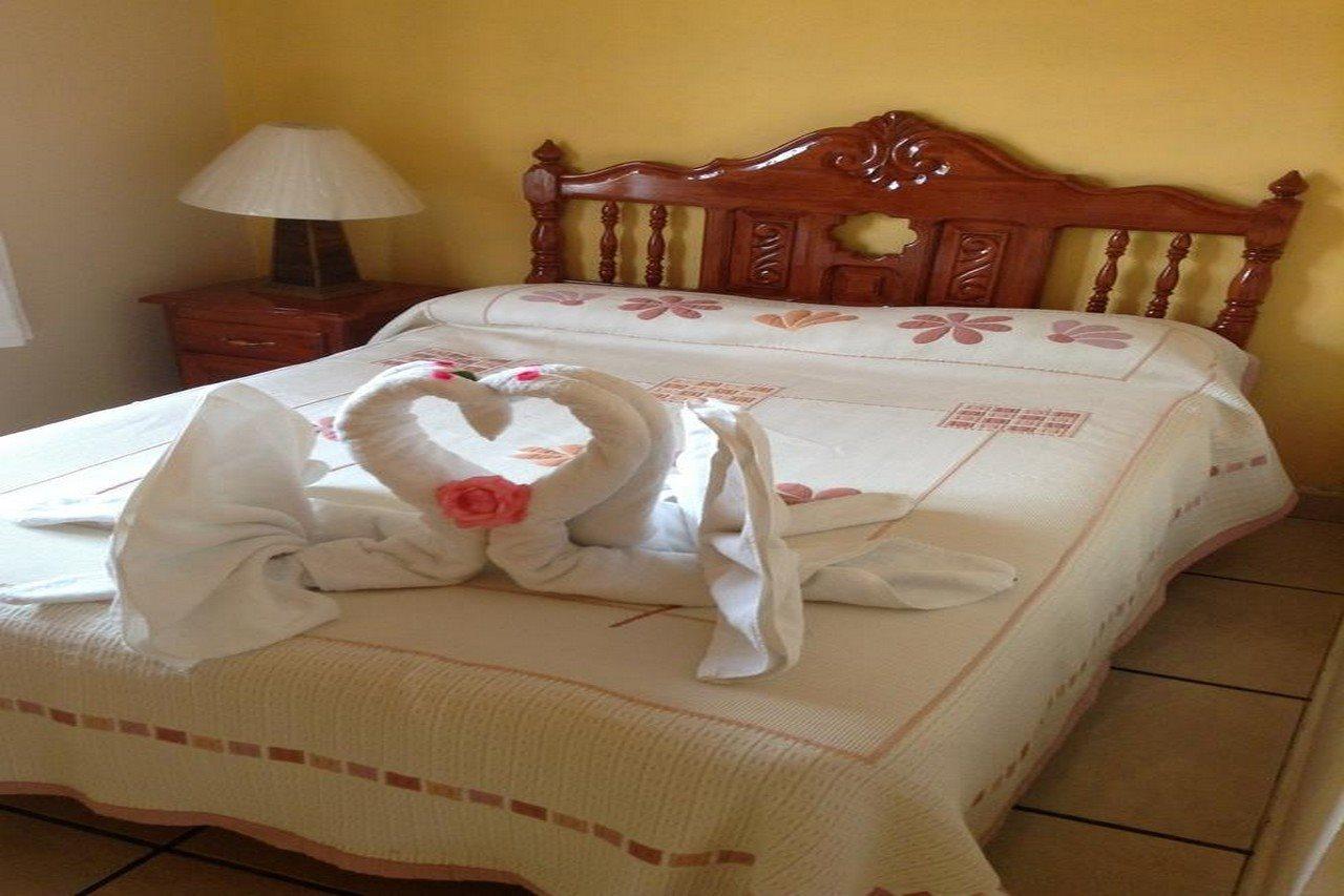Hotel Posada Camelinas パツクアロ エクステリア 写真